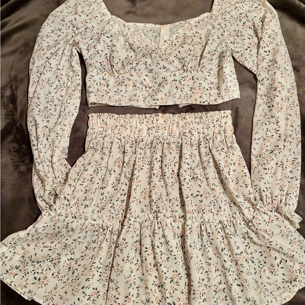 Floral Two-Piece Crop Top and Skirt Set in Cream